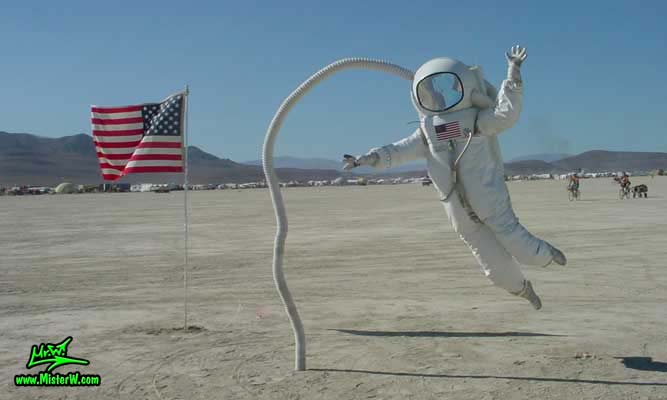 Burning Man 2004 - Photography by Mr.W.