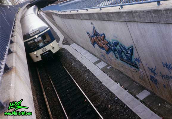 Photo of a old school graffiti art painting in 1987 at a wall in Hamburg, Germany by Werner "Mr.W" Skolimowski. Old School Mr.W. Graffiti Painting in 1987