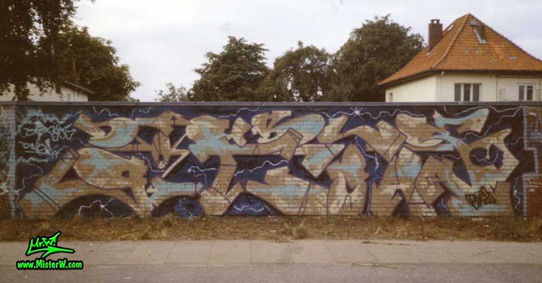 Photo of the first painting at the "Graffiti Hall Of Fame" Volksparkstraße ecke Kieler Straße by Werner "Mr.W" Skolimowski in Hamburg, 1988. "Double U" By Mr.W. 1988 "Graffiti Hall Of Fame" Hamburg