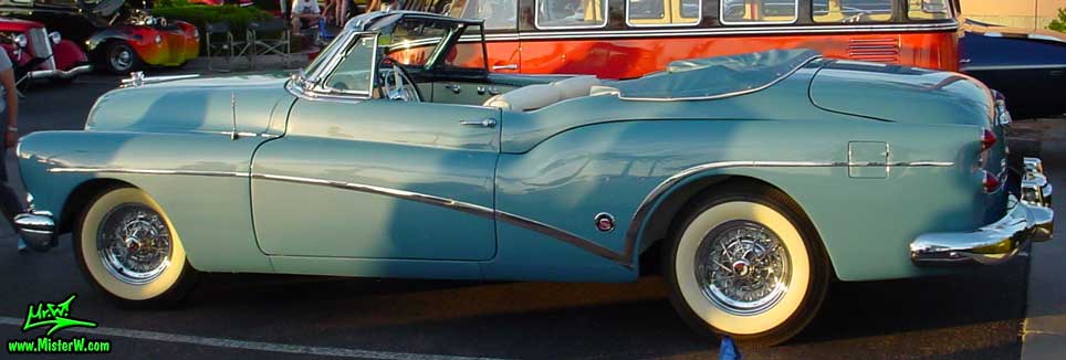 Photo of a blue 1953 Buick Convertible at the Scottsdale Pavilions Classic Car Show in Arizona. Blue 1953 Buick Cabrio