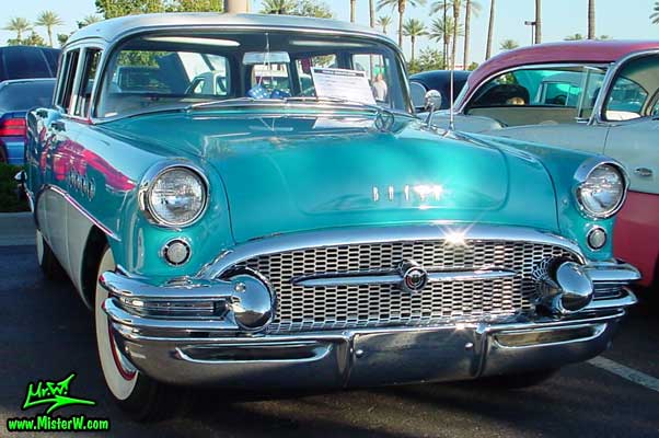 Photo of a turquoise 1955 Buick Stationwagon at the Scottsdale Pavilions Classic Car Show in Arizona. Turquoise 1955 Buick Wagon