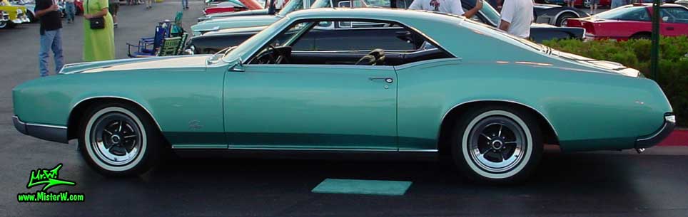 1966 Buick Riviera Side