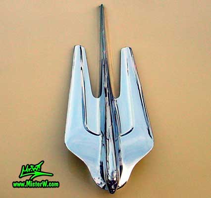 Photo of a jade 1956 Cadillac Sedan 4 Door Hardtop at the Scottsdale Pavilions Classic Car Show in Arizona. 1956 Cadillac Hood Ornament