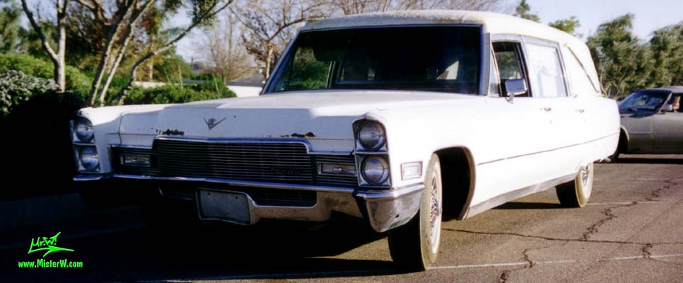 Photo of a white 1968 Cadillac Hearse in Mesa, Arizona. 1968 Cadillac Hearse Frontview