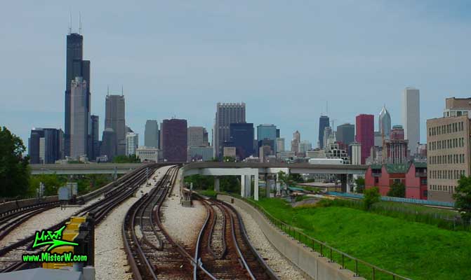 Photo of Chicago skyscrapers, taken from the red line Cermak-Chinatown Train Station in summer 2004 Skyscraper Skyline of Downtown Chicago