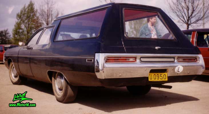 Photo of a black 1971 Chrysler Hearse at a Classic Car Meeting in Frankfurt, Germany. Black 71 Chrysler Hearse