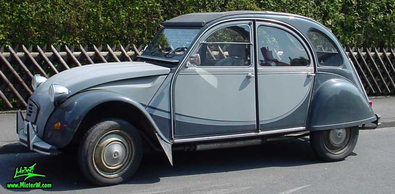 Photo of a grey Citroen 2CV 4 Door Hardtop Sedan in Kassel, Germany. 2CV