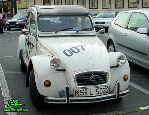 2CV James Bond Edition