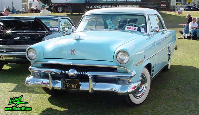 1953 Ford Crestline Victoria