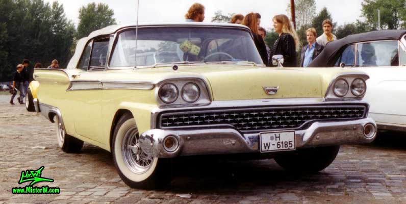 1959 Ford Fairlane Convertible Frontview