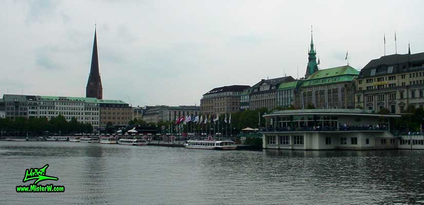 Alsterpavillion & Jungfernstieg in Hamburg, Germany