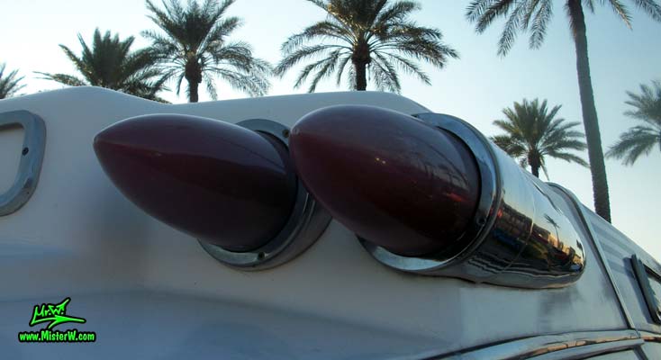 Photo of a red & white 1968 Pontiac Ambulance at the Scottsdale Pavilions Classic Car Show in Arizona. 68 Pontiac Ambulance Emergency Lights