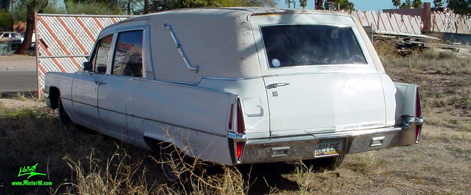 Photo of a white 1970 Cadillac Hearse in Tucson, Arizona. Tailfin of a 1970 Cadillac Hearse