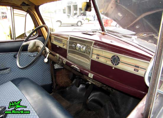 Photo of a black 1947 Hudson Super Six 4 Door Sedan at the Scottsdale Pavilions Classic Car Show in Arizona. 1947 Hudson Super Six Dashboard