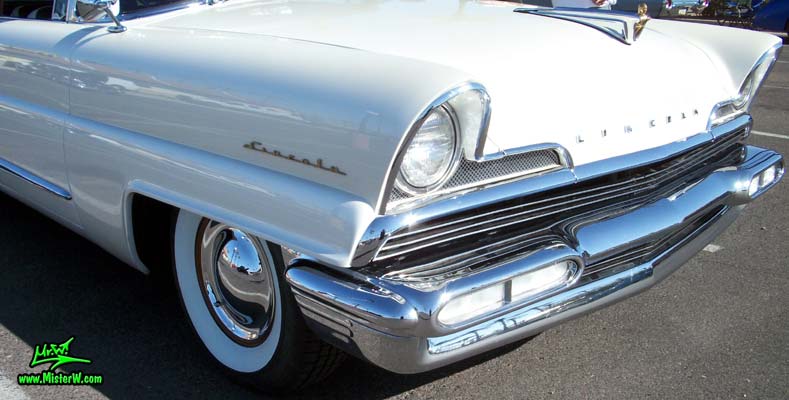 Photo of Phil Schaefer's Custom Built 1956 Lincoln Pioneere Station Wagon at the Scottsdale Pavilions Classic Car Show in Arizona. Front grill of a 1956 Lincoln