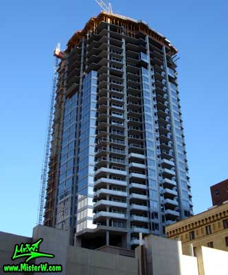 Photo of the 44 Monroe high rise building under construction, taken from Monroe Street & Central Avenue in August 2007 44 Monroe under construction in Phoenix, Arizona