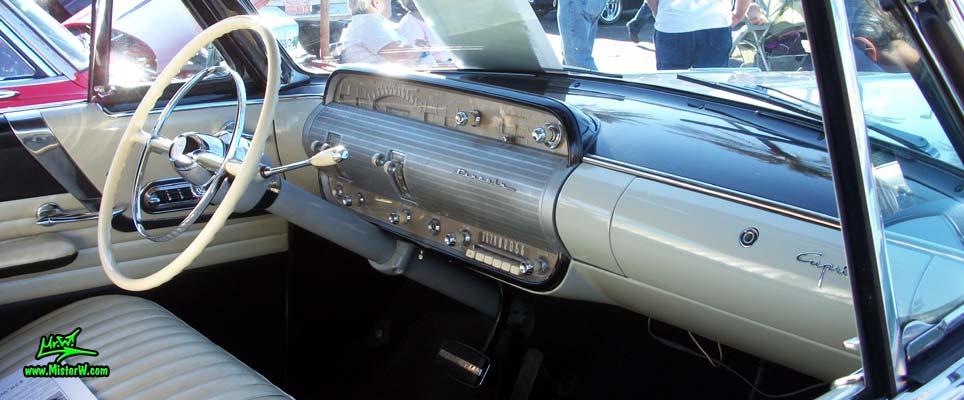 Interior & dashboard of a 1954 Lincoln Capri convertible | 1954 Lincoln  Capri Convertible